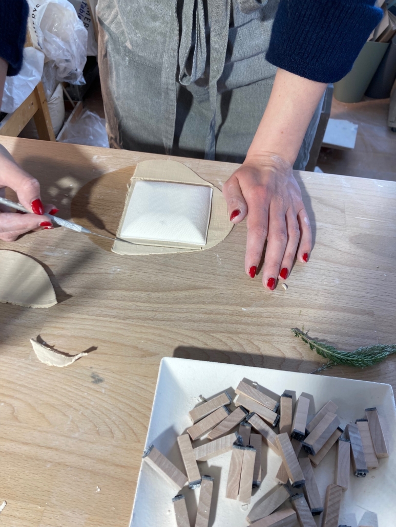 workshop im atelier textpoterie arbeiten mit porzellan paperclay2 Töpfern mit Paperclay im Atelier Textpoterie