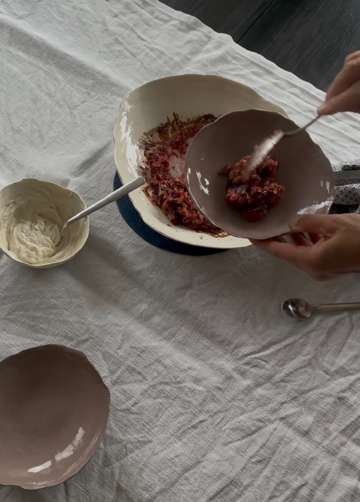 Geröstete Zwetschken mit Zimt und Honig aus dem Ofen